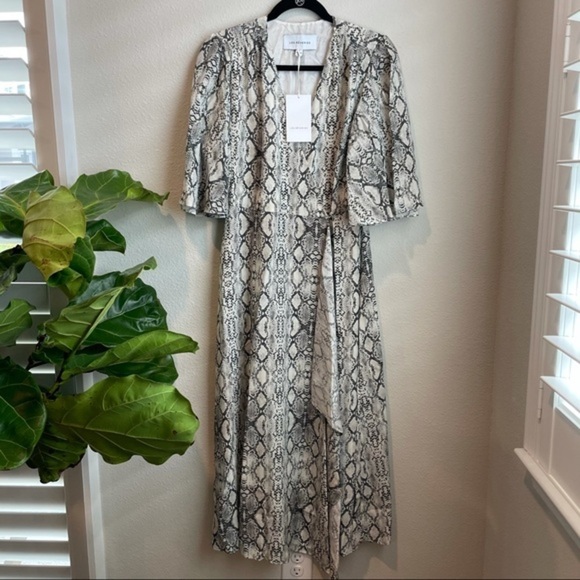 LES REVERIES Flutter Sleeve Long Wrap Dress - Picture 10 of 13